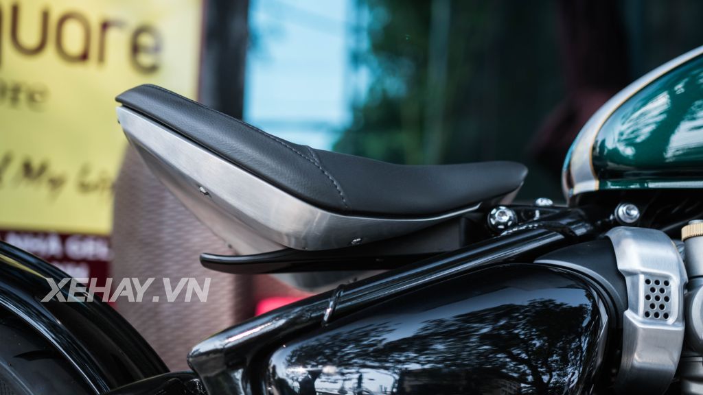 Cận cảnh “hàng hot” Triumph Bonneville Bobber 2017 tại Việt Nam