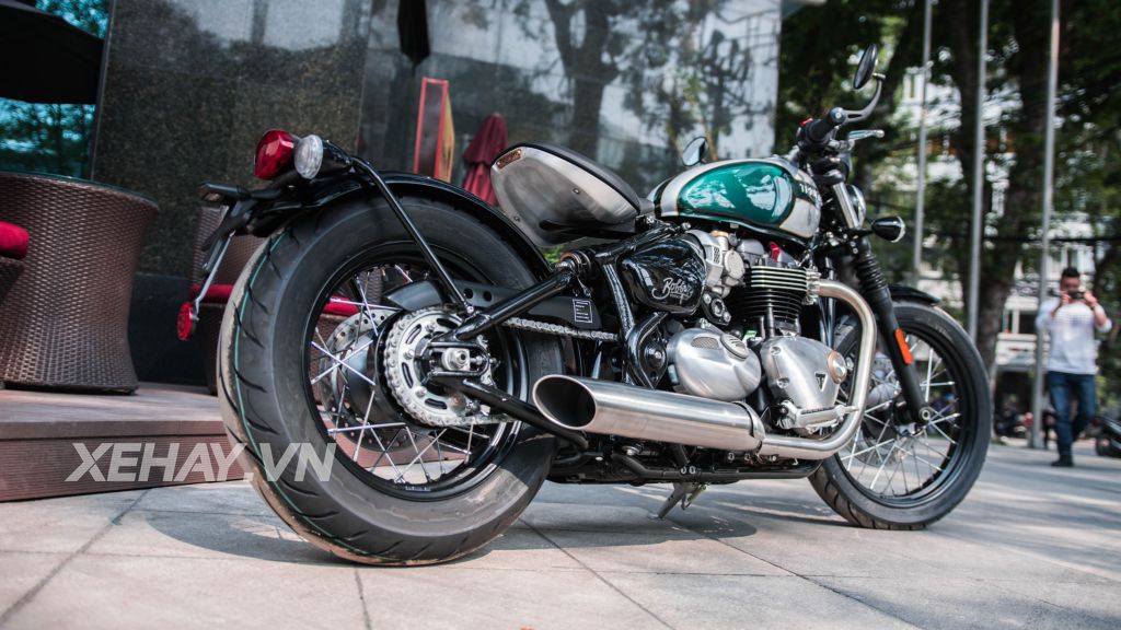 Cận cảnh “hàng hot” Triumph Bonneville Bobber 2017 tại Việt Nam