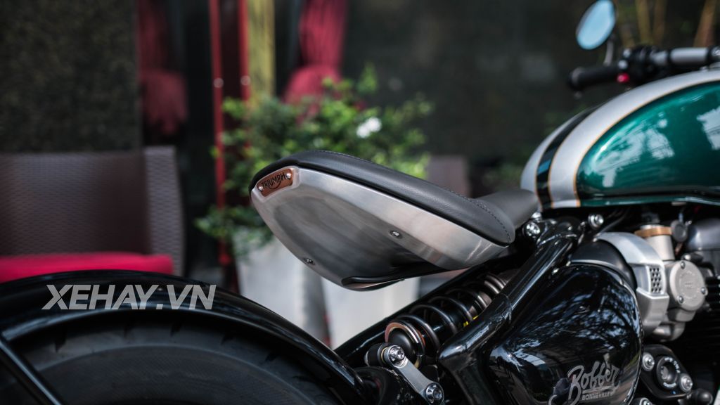Cận cảnh “hàng hot” Triumph Bonneville Bobber 2017 tại Việt Nam