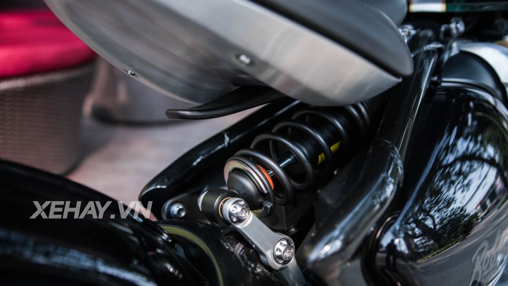 Cận cảnh “hàng hot” Triumph Bonneville Bobber 2017 tại Việt Nam