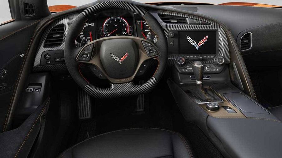 Chevrolet Corvette ZR1 2019 đắt nhất có giá 3,54 tỷ VNĐ