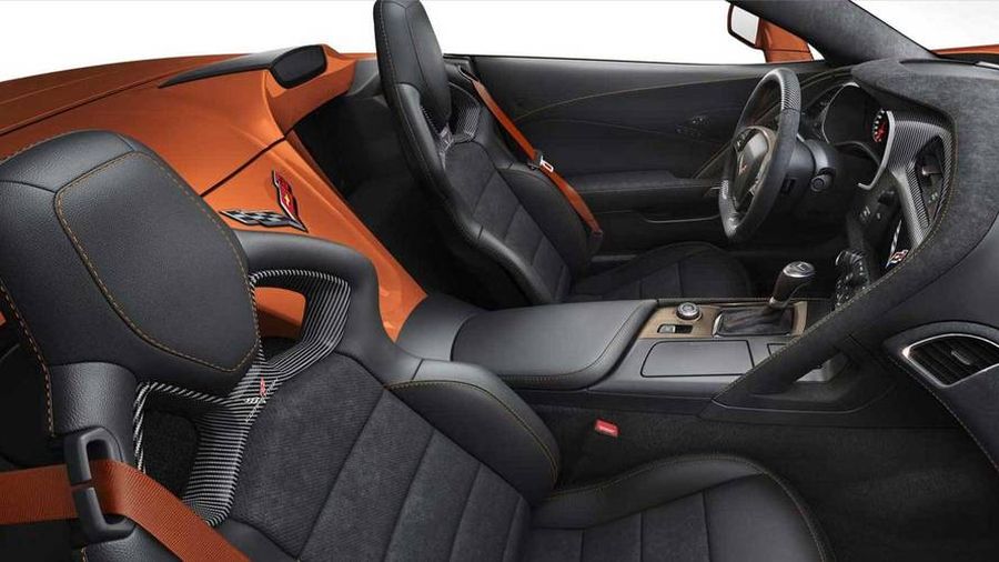 Chevrolet Corvette ZR1 2019 đắt nhất có giá 3,54 tỷ VNĐ