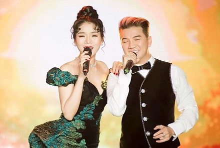 Làm liveshow “chỉ bolero”, Lệ Quyên, Mr Đàm dành nửa tỷ đồng quà tặng cho khán giả