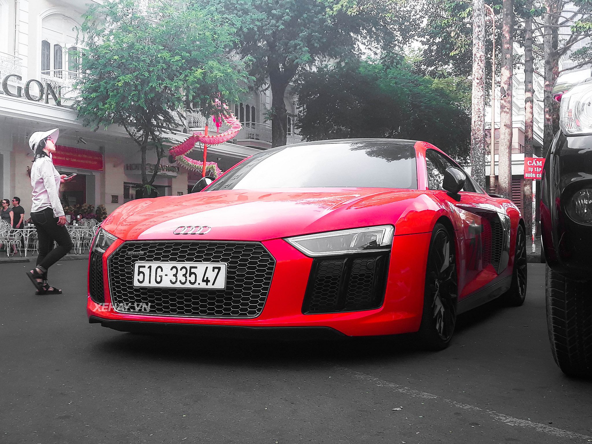 Bắt gặp Audi R8 V10 Plus của đại gia Sài Gòn trở lại màu đỏ nguyên bản đón Tết
