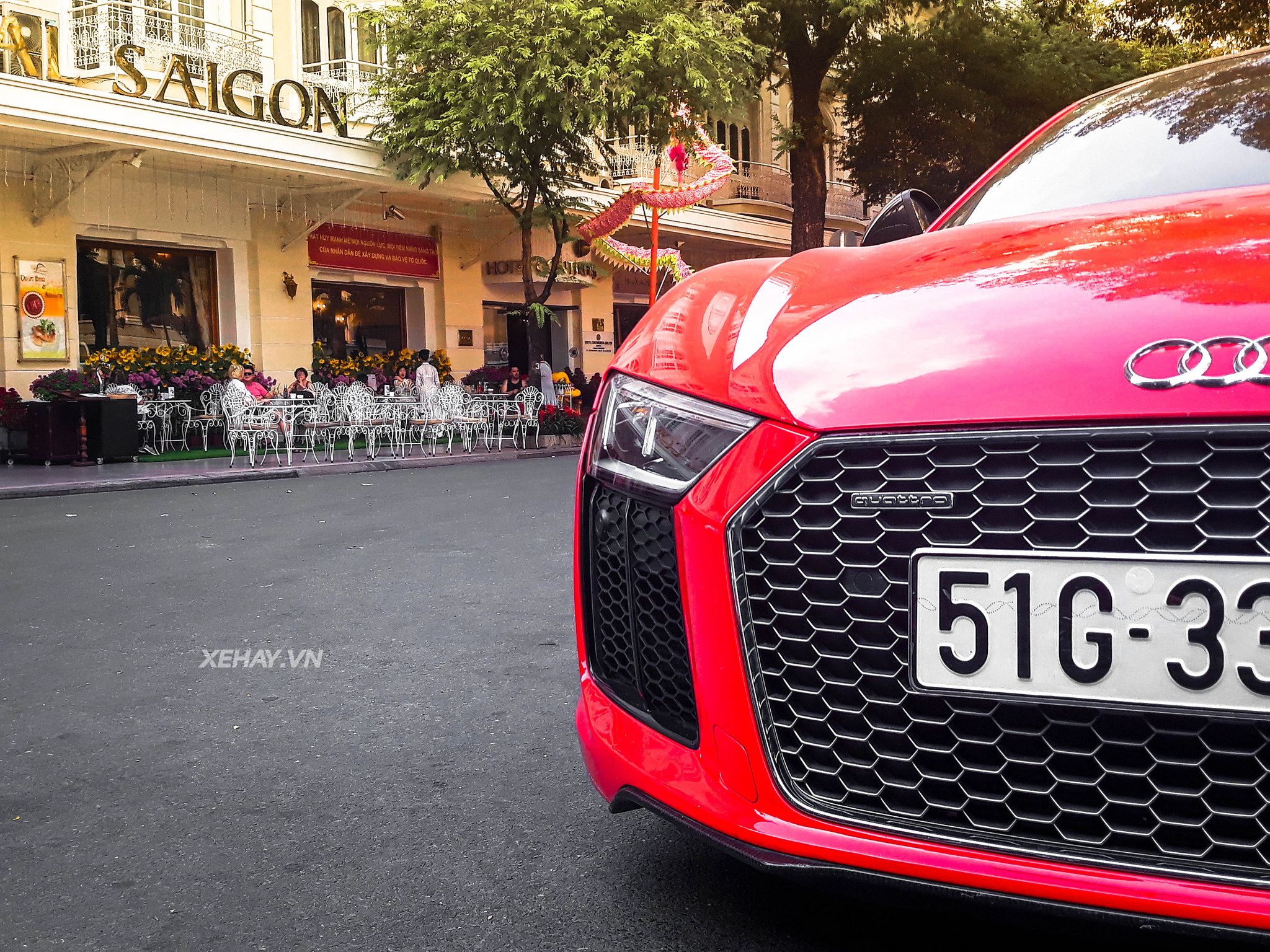 Bắt gặp Audi R8 V10 Plus của đại gia Sài Gòn trở lại màu đỏ nguyên bản đón Tết