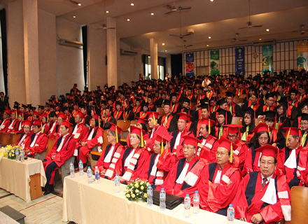 Luận văn “mượn” và sự trí trá của tân Phó Giáo sư