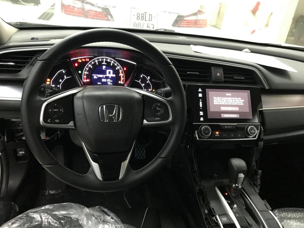 Honda Civic 2018 bản 1.8E và 1.5G về đến đại lý, giá từ 758 triệu đồng