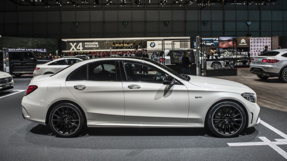 Mercedes-AMG C43 2019 sedan được hãng xe Đức trình làng tại triển lãm Geneva 2018