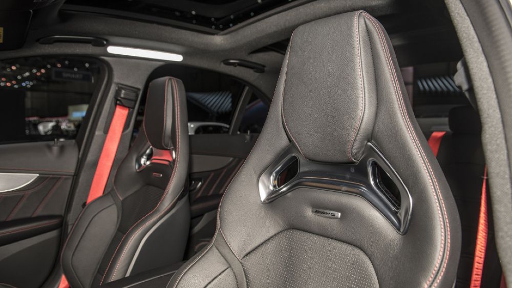 Mercedes-AMG C43 2019 sedan được hãng xe Đức trình làng tại triển lãm Geneva 2018