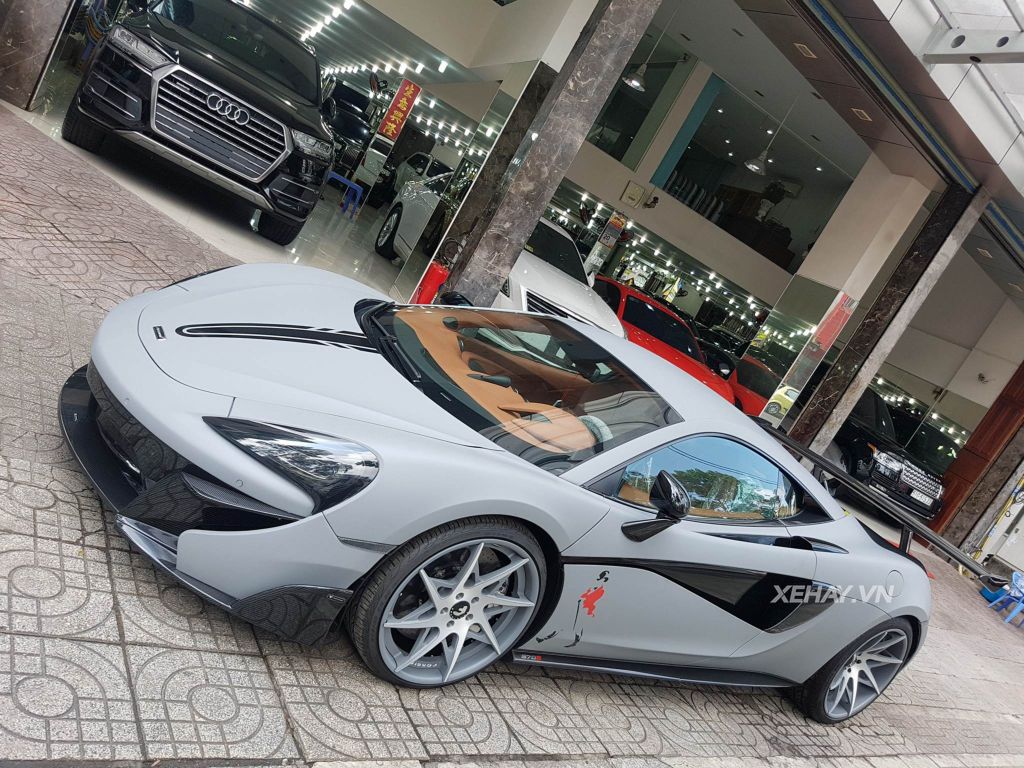 Gặp McLaren 570S độ Vorsteiner độc nhất Việt Nam nằm 
