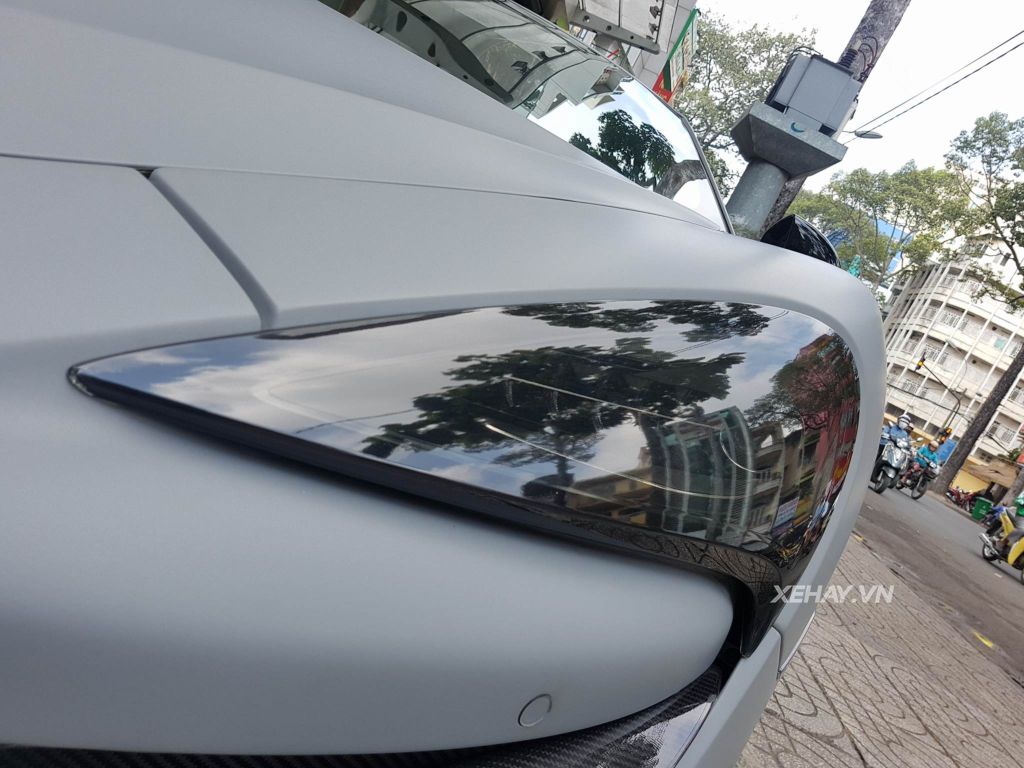 Gặp McLaren 570S độ Vorsteiner độc nhất Việt Nam nằm 