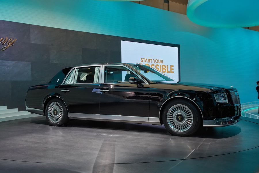 Toyota Century 2018 - biểu tượng xe sang hàng đầu tại Nhật Bản