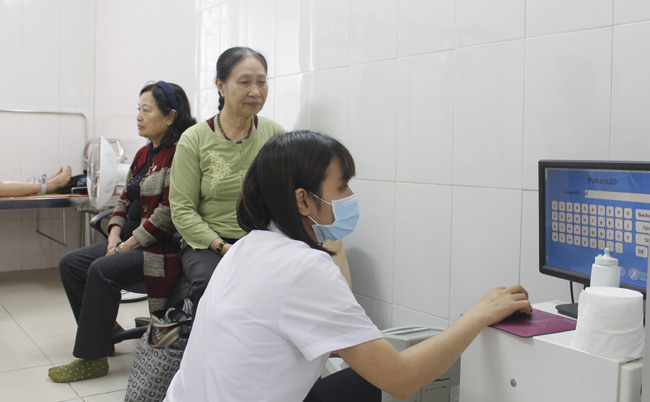 Hơn 80 cựu TNXP Hà Đông được khám bệnh miễn phí