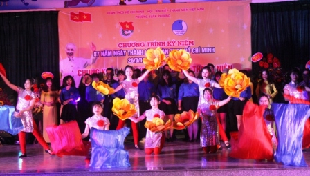 Tuổi trẻ phường Xuân Phương hát mừng sinh nhật Đoàn