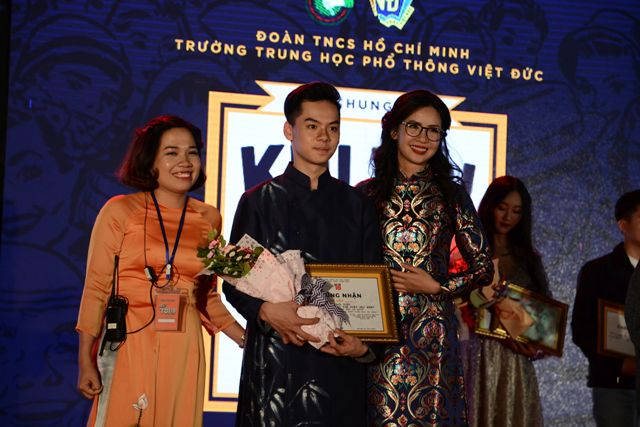 Đêm hội tranh tài “Tôi tỏa sáng” của học sinh THPT Việt Đức