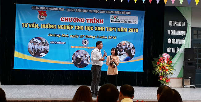 Tư vấn hướng nghiệp cho hơn 1000 học sinh THPT quận Hoàng Mai