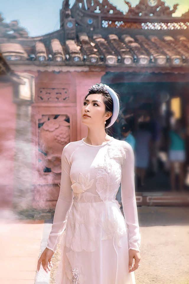 Ca sĩ Nguyễn Hồng Nhung