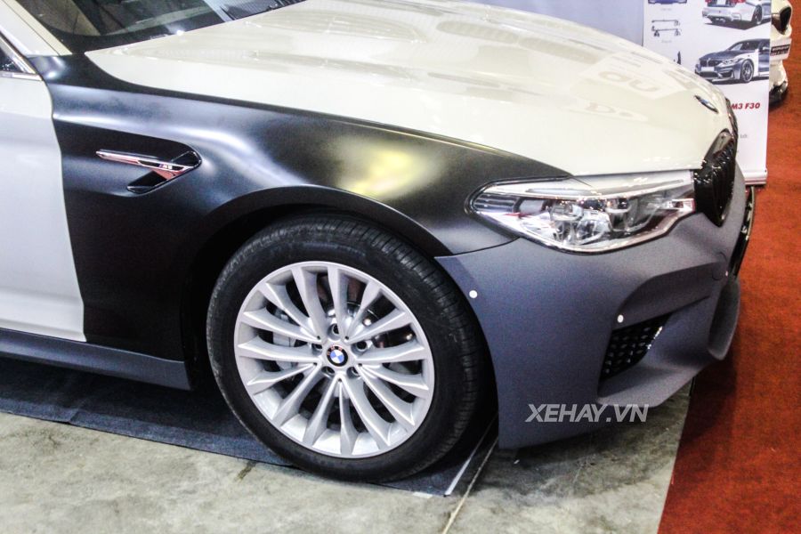 BMW 5-Series 2019 khoác bodykit của M5 ra mắt khách hàng Việt