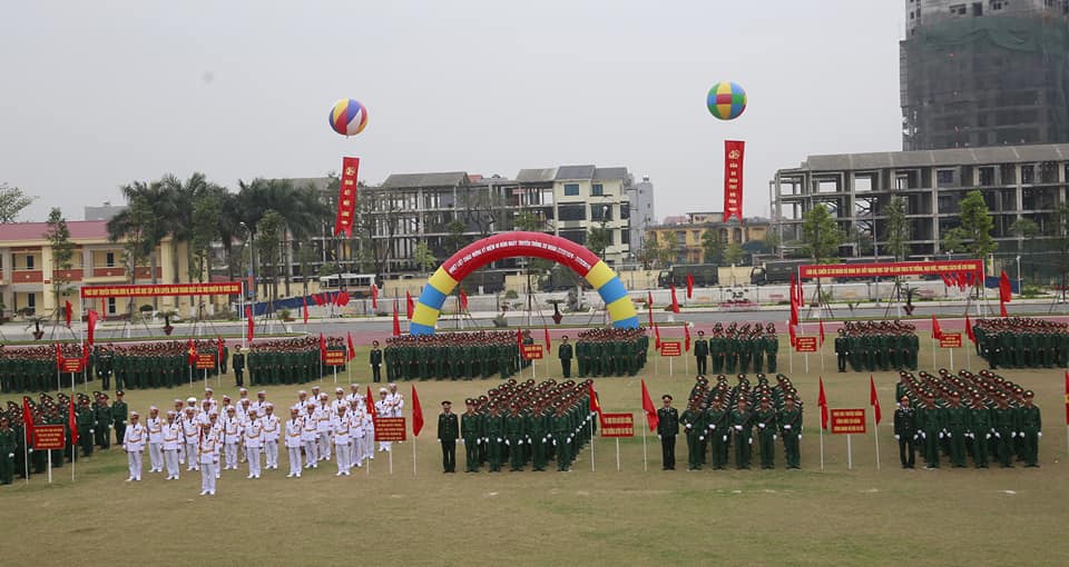 Sư đoàn Bộ binh 301 đón nhận Huân chương Quân công hạng Ba