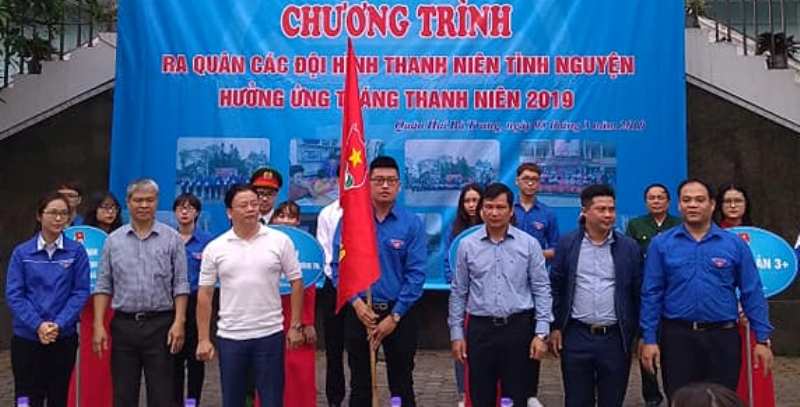 Các vị đại biểu tham gia nghi thức khởi động Tháng Thanh niên 2019