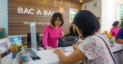 BAC A BANK trao gửi yêu thương tới khách hàng nữ nhân dịp 8/3