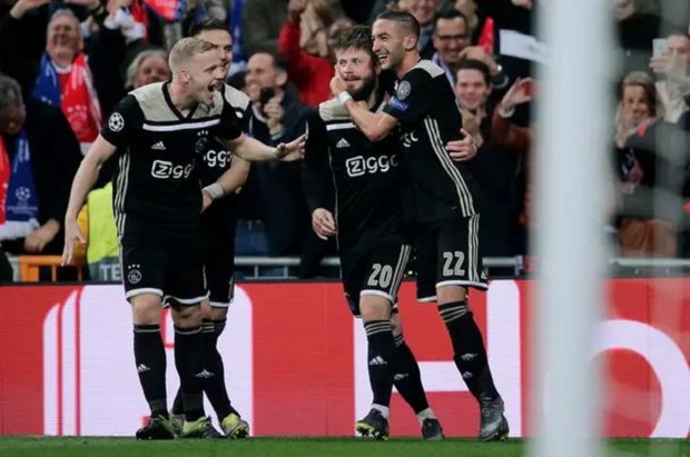 Real Madrid 1-4 Ajax: Real chính thức trở thành cựu vô địch