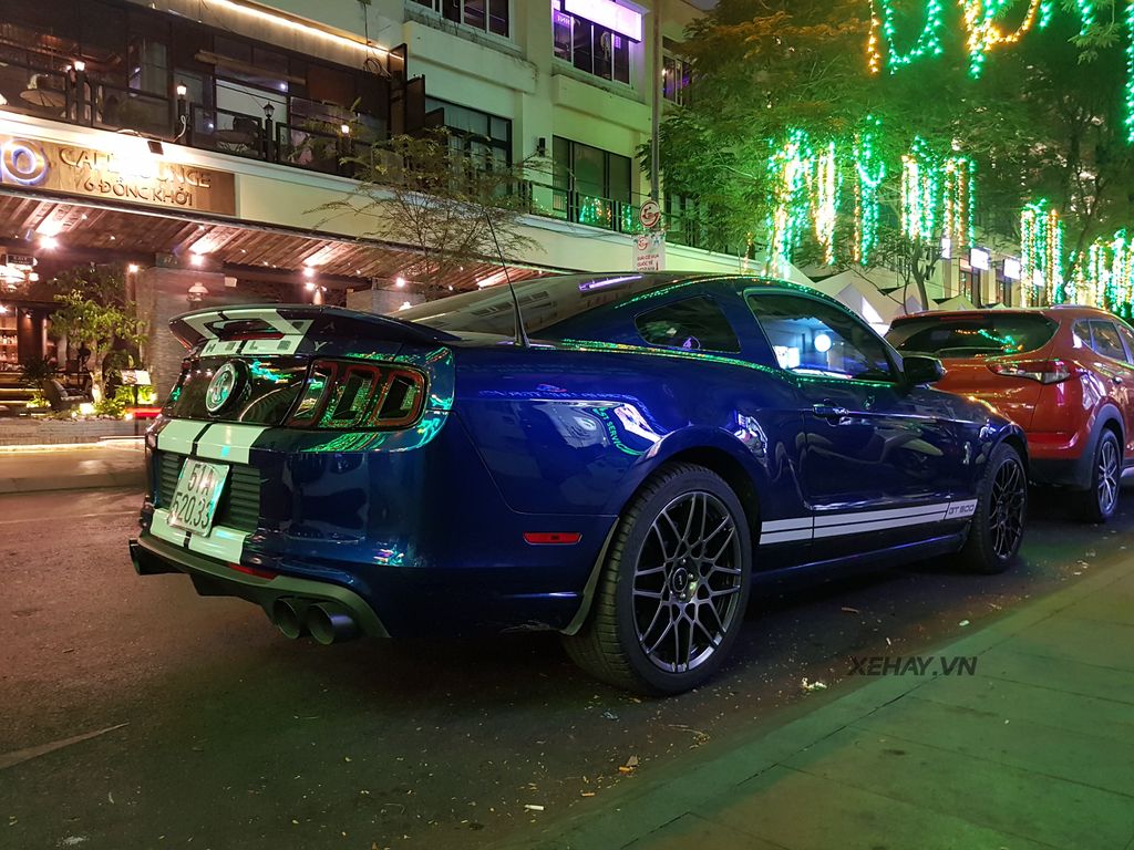 TP.HCM: Bắt gặp Ford Mustang Shelby GT500 2013 độc nhất Việt Nam dạo phố đêm