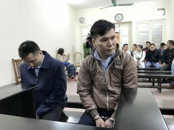 Ca sỹ Châu Việt Cường cùng đồng phạm khai gì tại tòa?