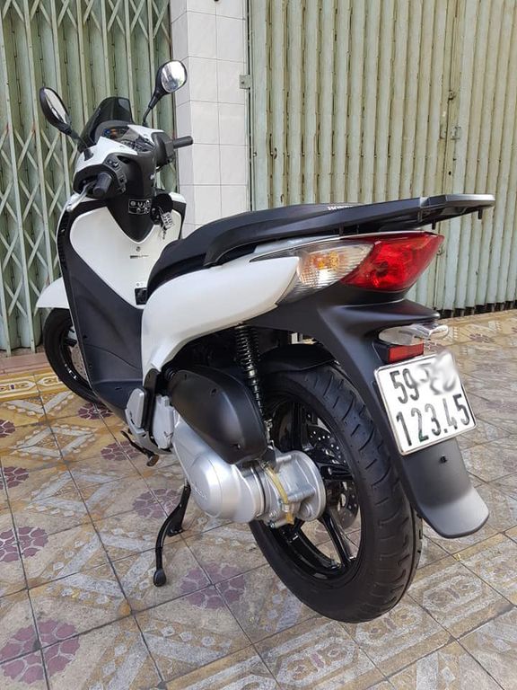 Honda SH đời 2012 mang biển số tiến siêu đẹp 12345