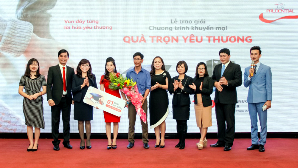 Prudential trao tặng “Quà trọn yêu thương” trị giá 11 tỷ đồng cho khách hàng may mắn