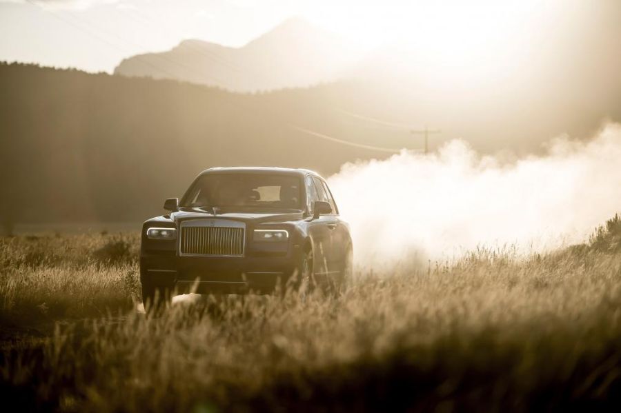 [ĐÁNH GIÁ XE] Rolls-Royce Cullinan - không chỉ sang mà còn off-road cực đỉnh