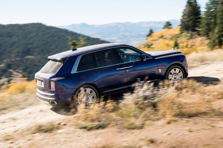 [ĐÁNH GIÁ XE] Rolls-Royce Cullinan - không chỉ sang mà còn off-road cực đỉnh