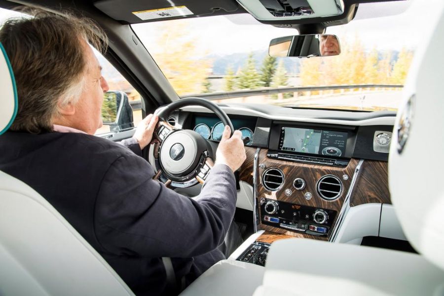 [ĐÁNH GIÁ XE] Rolls-Royce Cullinan - không chỉ sang mà còn off-road cực đỉnh