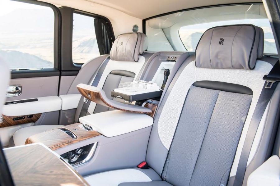 [ĐÁNH GIÁ XE] Rolls-Royce Cullinan - không chỉ sang mà còn off-road cực đỉnh
