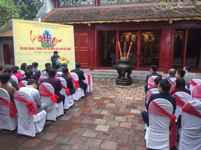 Lễ bàn giao tủ bảo quản, trưng bày mẫu vật rùa hồ Hoàn Kiếm tại đền Ngọc Sơn vào sáng 16/3
