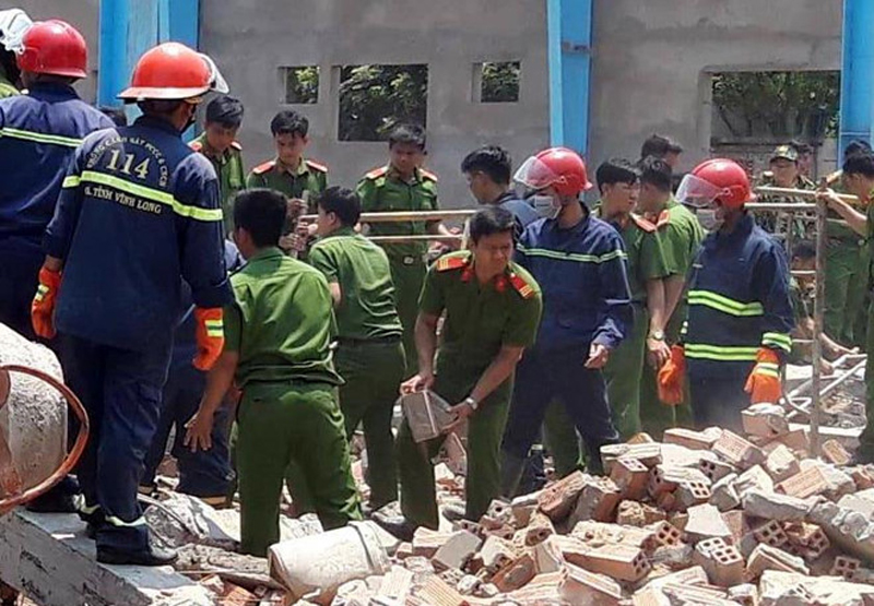 Đắng cay thân phận phụ hồ, bán sức nuôi miệng đối đầu hiểm nguy