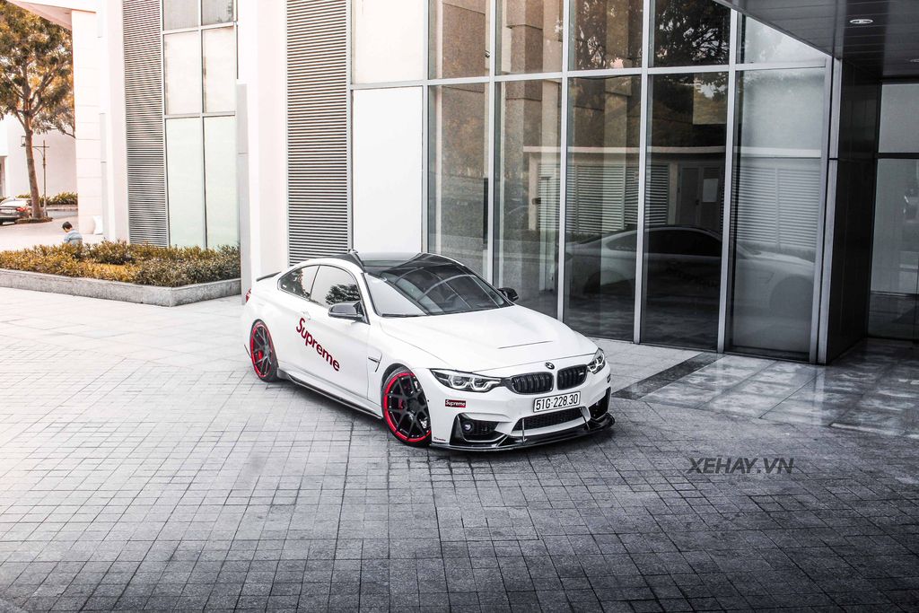 TP.HCM: Bắt gặp BMW 420i Coupe độ thành M4 