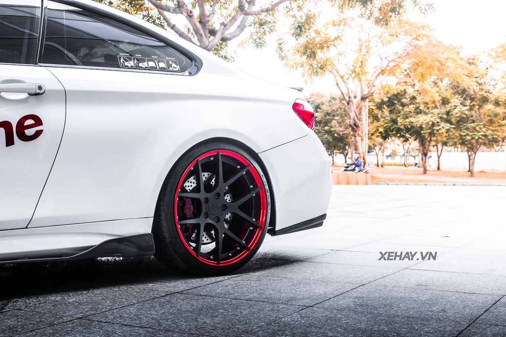 TP.HCM: Bắt gặp BMW 420i Coupe độ thành M4 