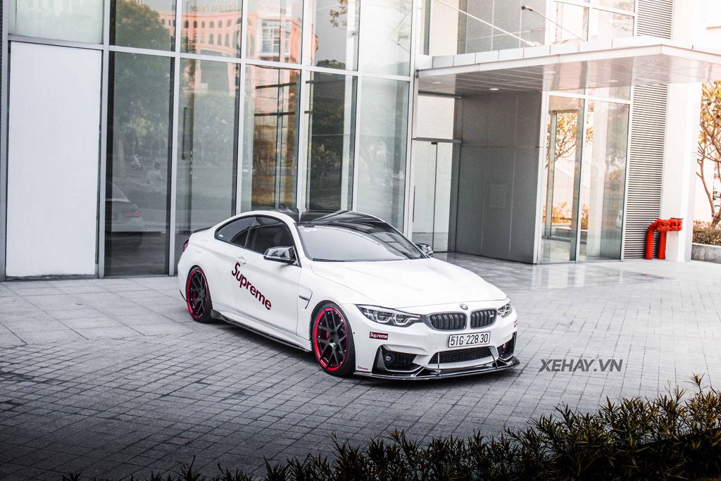 TP.HCM: Bắt gặp BMW 420i Coupe độ thành M4 