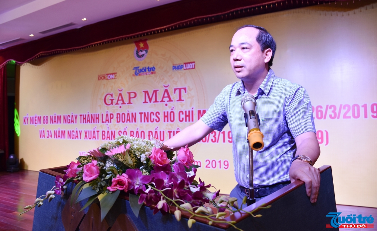 Đồng chí Nguyễn Mạnh Hưng, Bí thư Chi bộ, Tổng biên tập báo Tuổi trẻ Thủ đô phát biểu tại lễ kỷ niệm.