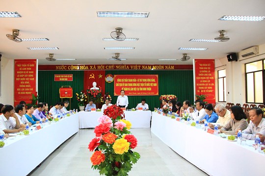 Quang cảnh buổi làm việc.