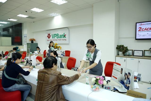 FE CREDIT mừng VPBANK đạt Top 500 thương hiệu ngân hàng giá trị nhất toàn cầu