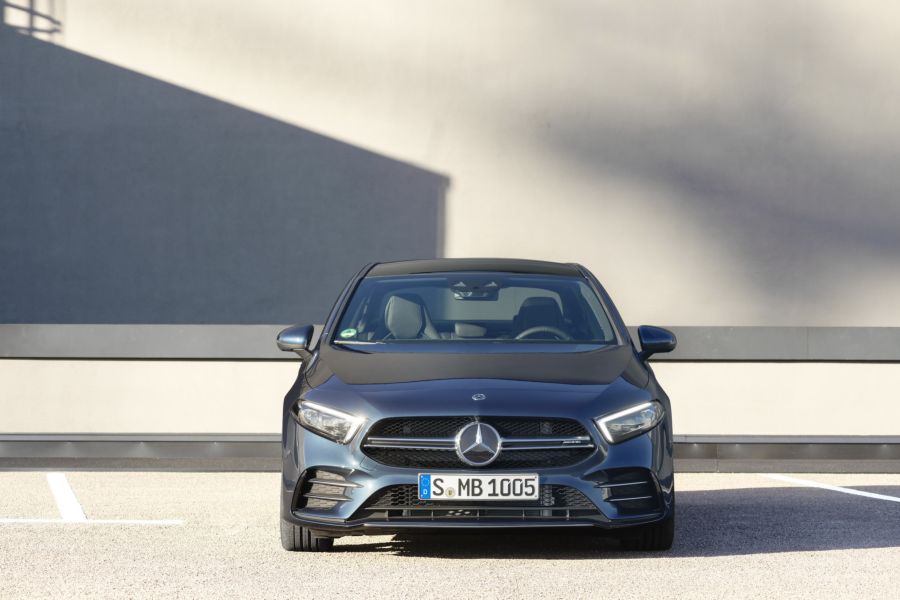 Mercedes-AMG A35 4Matic 2020 trình làng với thông số tương tự bản hatchback