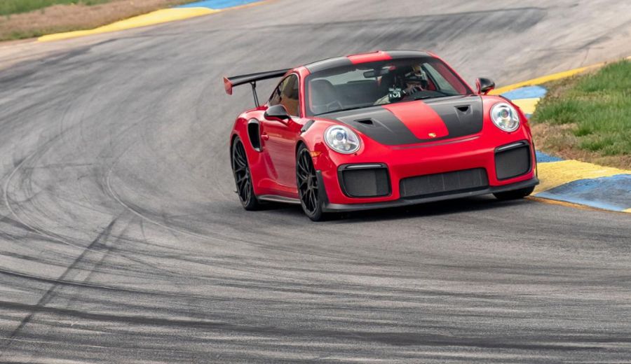 Phiên bản mới của các dòng xe Porsche danh tiếng khuấy động mùa xuân