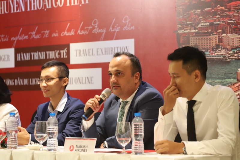 Giám đốc Turkish Airlines Việt Nam - ông Erkan Ince phát biểu tại sự kiện