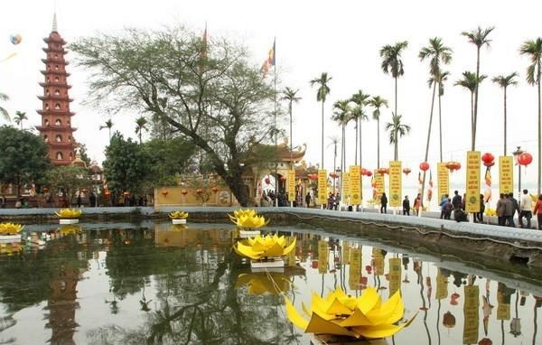 Chùa Trấn Quốc được bầu chọn là một trong 10 chùa đẹp nhất thế giới