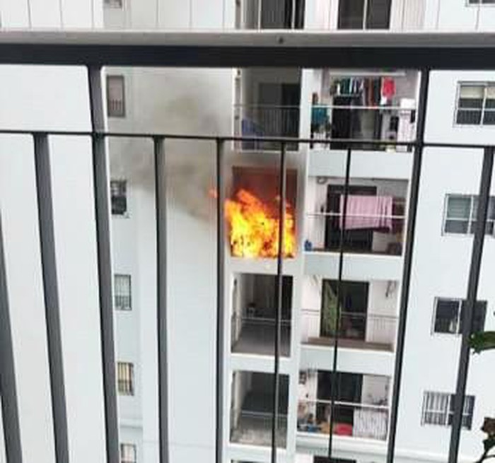 Cháy kho hàng trên tầng 25 chung cư Lideco Hạ Long