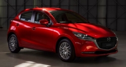 Mazda 2 facelift sắp ra mắt với giá bán tăng nhẹ