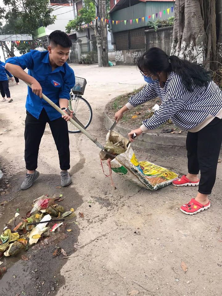 Các Đoàn xã ra quân vệ sinh môi trường, chung tay phòng chống dịch Covid-19