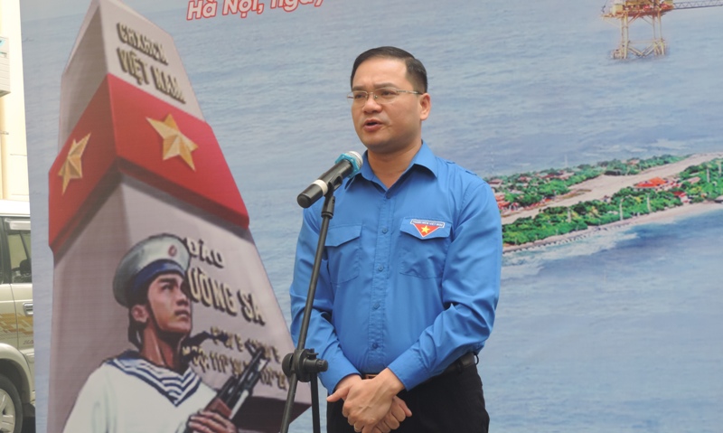 Đồng chí Nguyễn Ngọc Việt, Ủy viên Ban Thường vụ Trung ương Đoàn, Thành ủy viên, Bí thư Thành đoàn Hà Nội phát biểu tại chương trình
